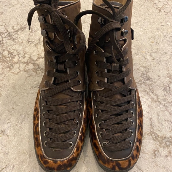 CHRISTIAN LOUBOUTIN Brown Léopard Calf Hair High Top Sneakers EU 43 - Picture 1 of 9